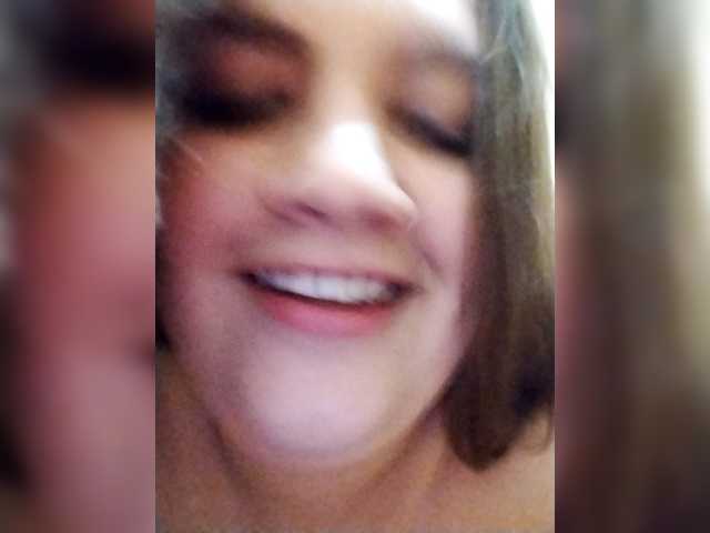 Neisi's BongaCams show and profile