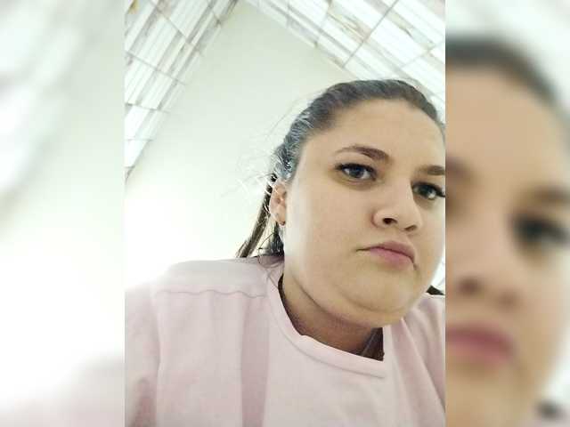 Neisi's BongaCams show and profile