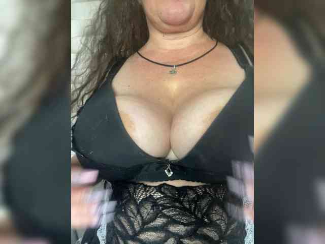 Violetta1351 webcam