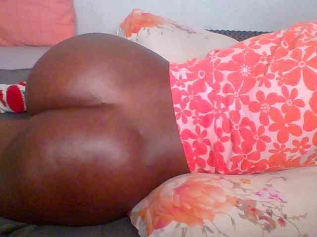 Cuvy_ass webcam