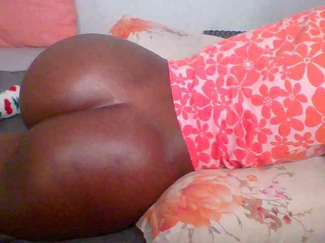Cuvy_ass webcam