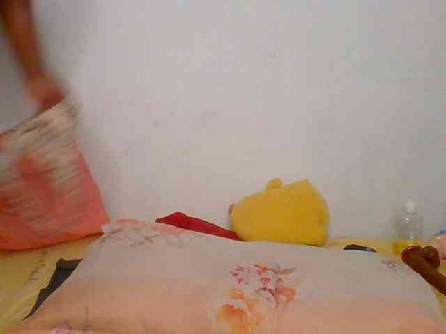 Cuvy_ass webcam