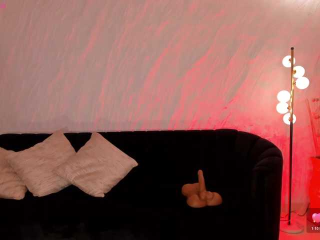 KylieJenkins live cam on BongaCams