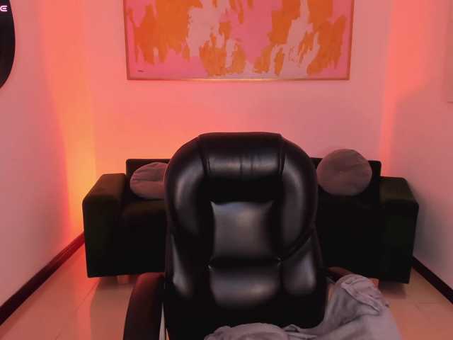KylieJenkins live cam on BongaCams