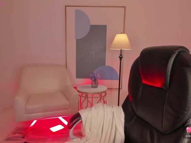 KylieJenkins live cam on BongaCams