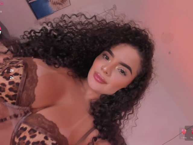 KylieJenkins live cam on BongaCams