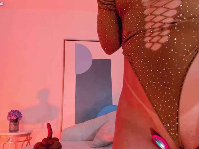 KylieJenkins live cam on BongaCams