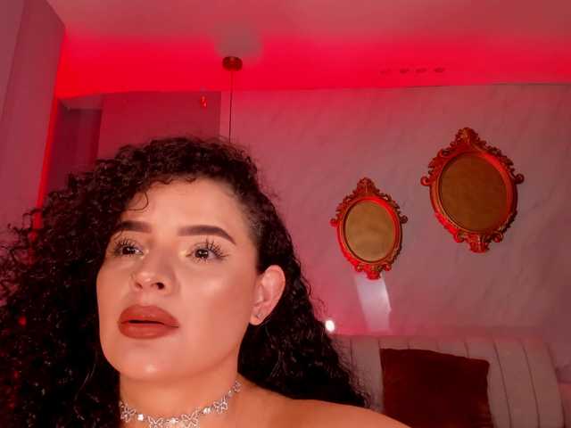 KylieJenkins live cam on BongaCams