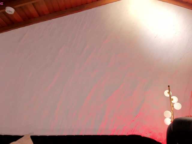 KylieJenkins live cam on BongaCams