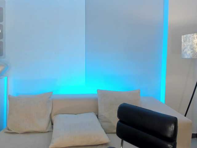 KylieJenkins live cam on BongaCams