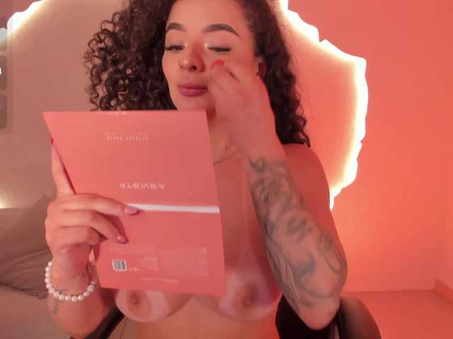 KylieJenkins live cam on BongaCams