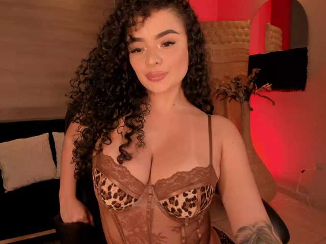 KylieJenkins live cam on BongaCams