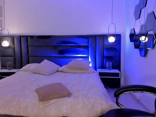 KylieJenkins live cam on BongaCams