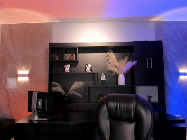KylieJenkins live cam preview
