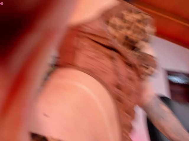 KylieJenkins live cam on BongaCams