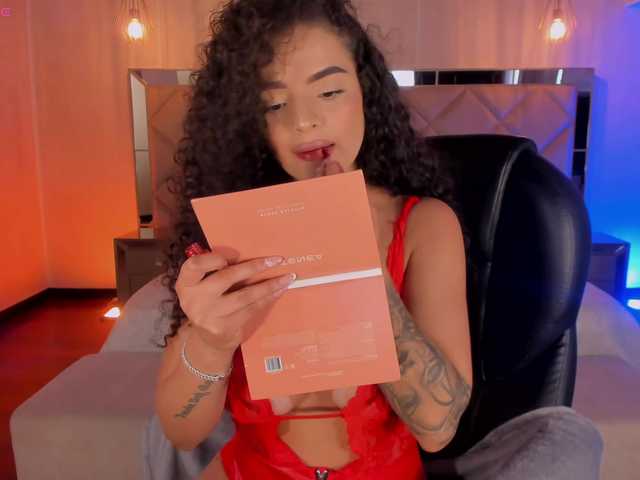 KylieJenkins live cam on BongaCams
