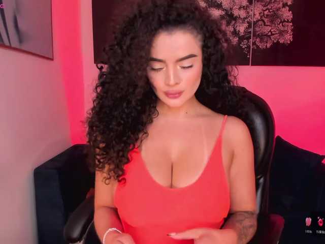 KylieJenkins live cam on BongaCams