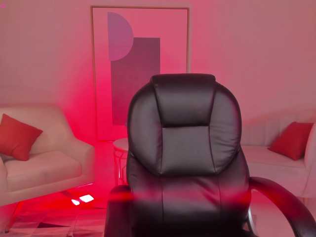 KylieJenkins live cam on BongaCams