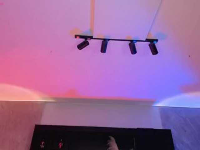 KylieJenkins live cam on BongaCams