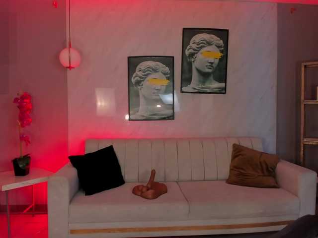 KylieJenkins live cam on BongaCams