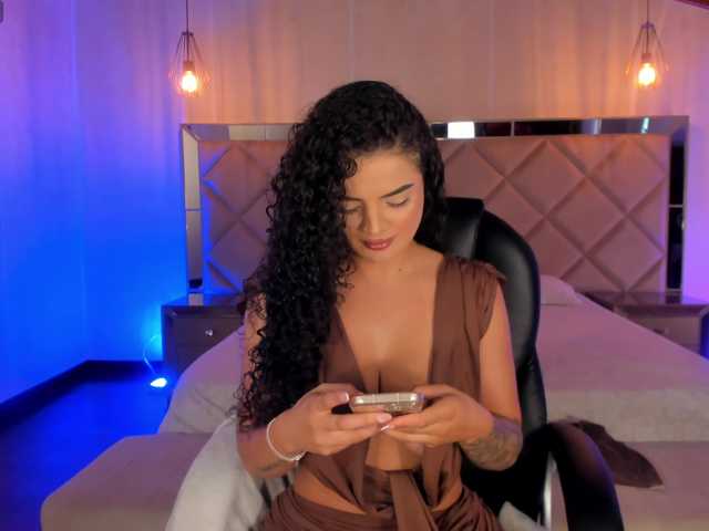 KylieJenkins live cam on BongaCams