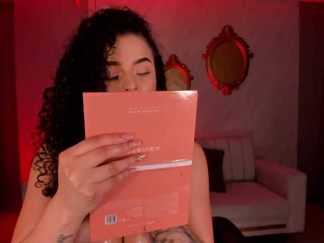 KylieJenkins live cam on BongaCams