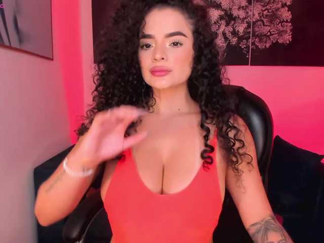 KylieJenkins live cam on BongaCams