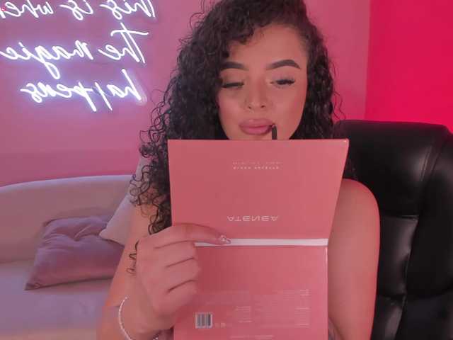 KylieJenkins live cam on BongaCams