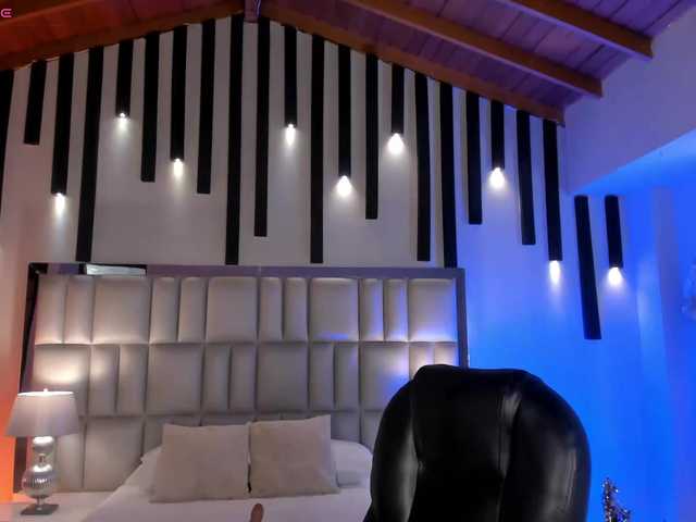 KylieJenkins live cam on BongaCams