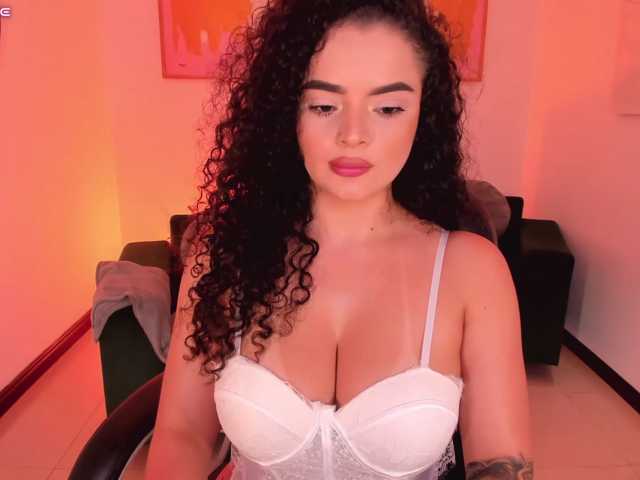 KylieJenkins live cam on BongaCams