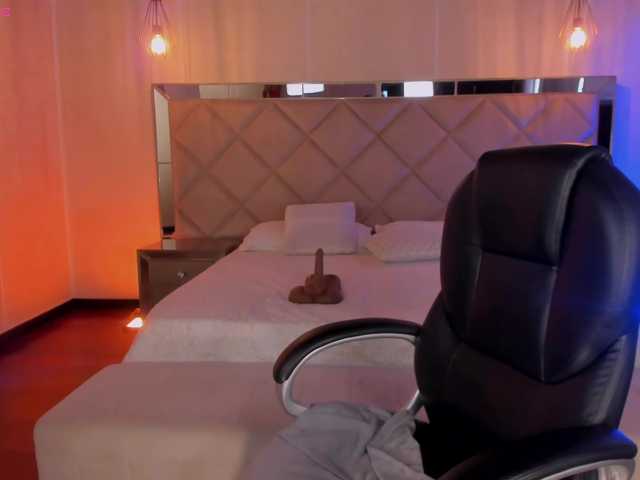 KylieJenkins live cam on BongaCams