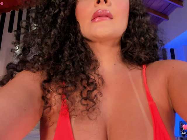 KylieJenkins live cam on BongaCams