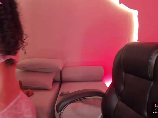 KylieJenkins live cam on BongaCams