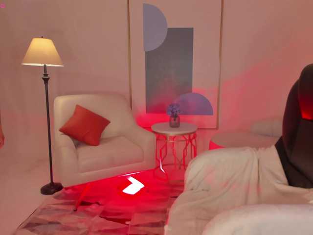 KylieJenkins live cam on BongaCams
