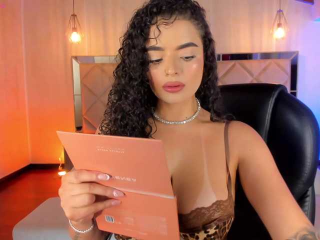 KylieJenkins live cam on BongaCams