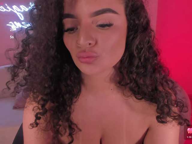KylieJenkins live cam on BongaCams