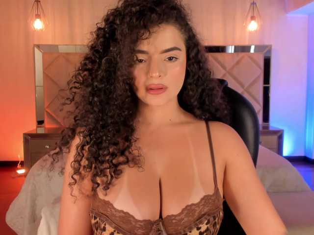 KylieJenkins live cam on BongaCams