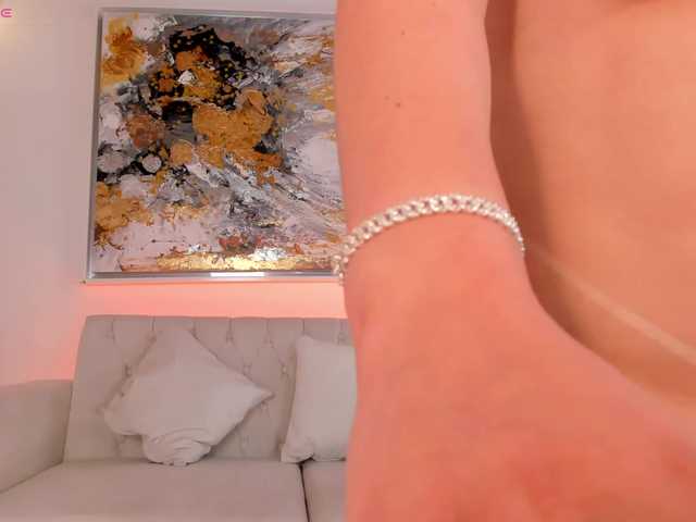 KylieJenkins live cam on BongaCams