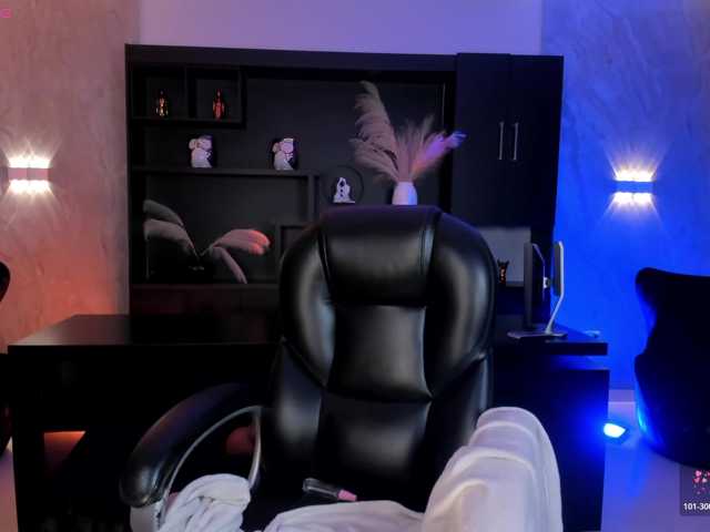KylieJenkins live cam on BongaCams