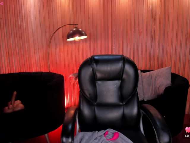 KylieJenkins live cam on BongaCams