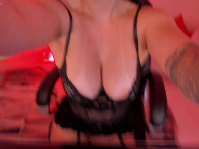KylieJenkins live cam on BongaCams