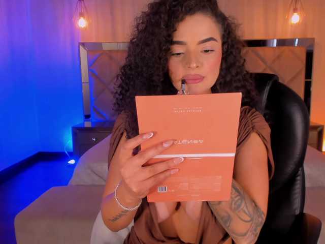 KylieJenkins live cam on BongaCams
