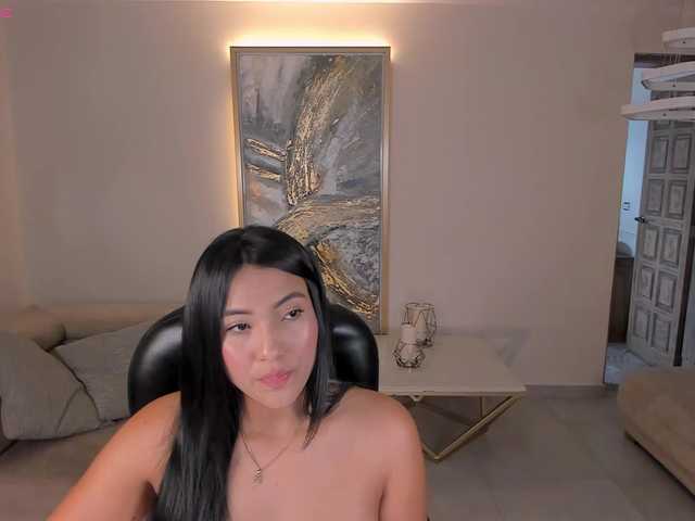NatalieLewis live cam preview