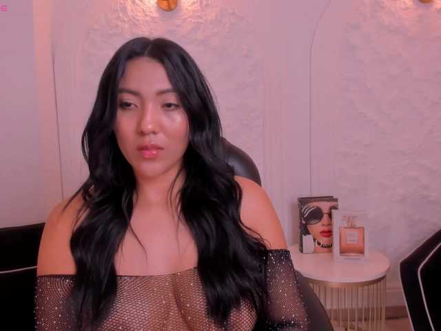 NatalieLewis live cam on BongaCams