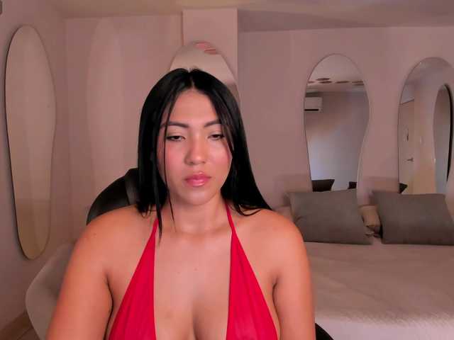NatalieLewis live cam on BongaCams