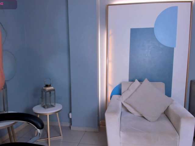 NatalieLewis live cam on BongaCams