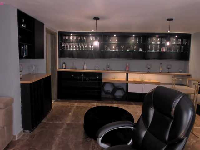 NatalieLewis live cam on BongaCams