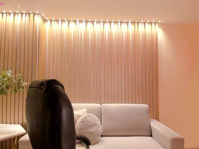 NatalieLewis live webcam show