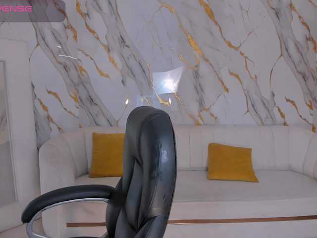 NatalieLewis live webcam show