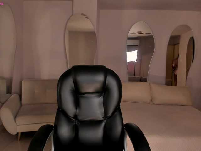 NatalieLewis live cam on BongaCams